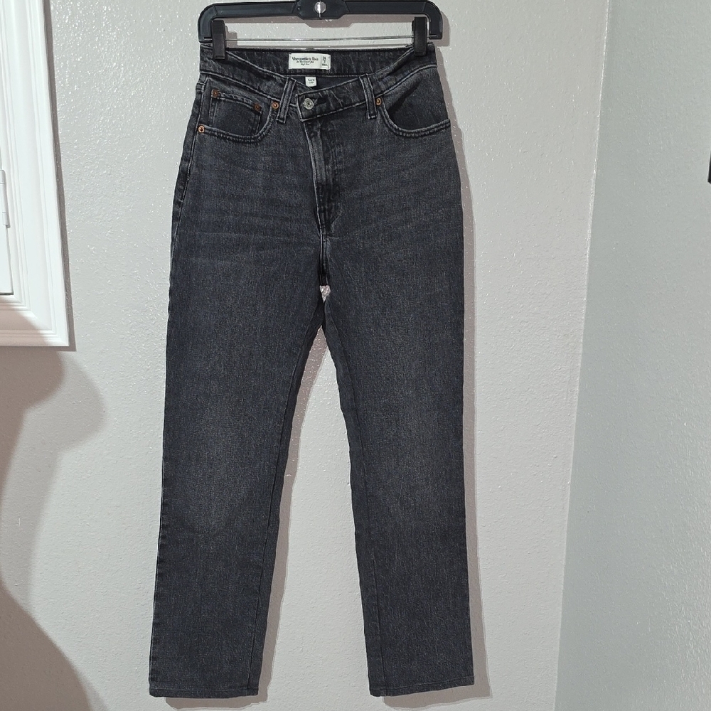 Abercrombie & Fitch The '90s Slim Straight Ultra High Rise Dark Gray Jeans 26/2r